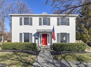 615 Blossom Dr, Rockville, MD 20850