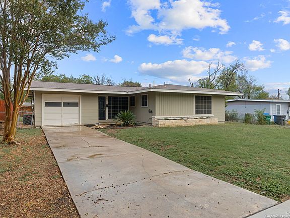 2nd image of 447 Sandalwood Ln