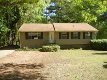 1st image of 732 Village Ln