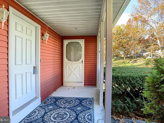 5th image of 115 Juniper Dr
