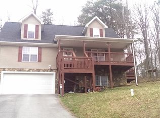 37 Spruce Cir, Blue Ridge, VA 24064