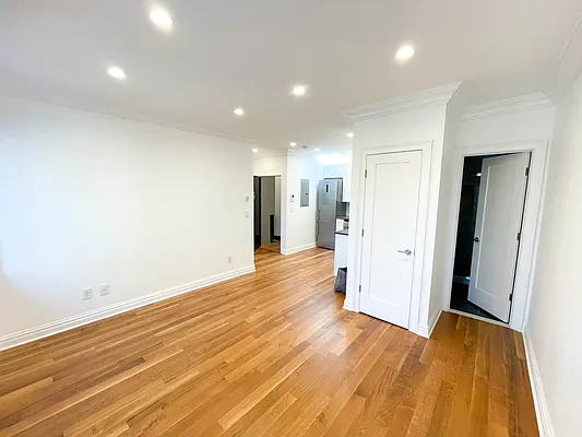 Rented by Francine Realty | media 3