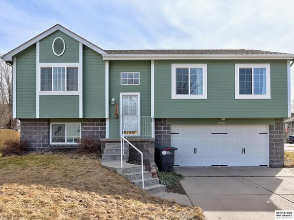 17717 I St, Omaha, NE 68135