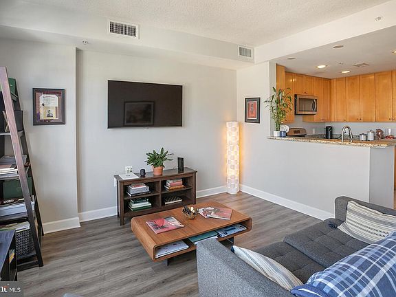 3rd image of 3650 S Glebe Rd Unit 844