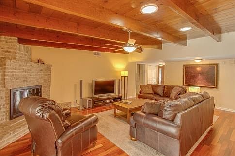 5th image of 6037 Wilkinson Ave