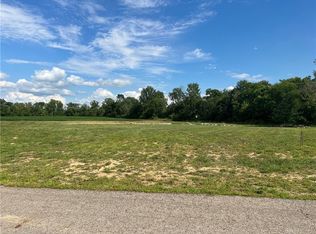 167 Pebble Creek Dr, Eaton, OH 45320