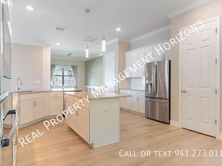 7036 Highgate Ln — Photo 5