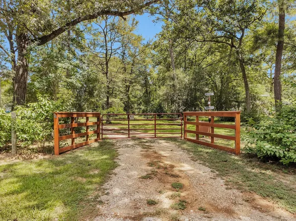 10331 Iron Ore Rd, Conroe, TX 77303