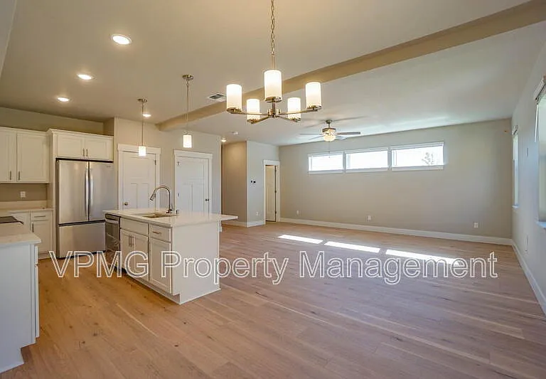 2331 E Otter Loop — Photo 9