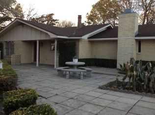 1978 School Rd, Port Lavaca, TX 77979