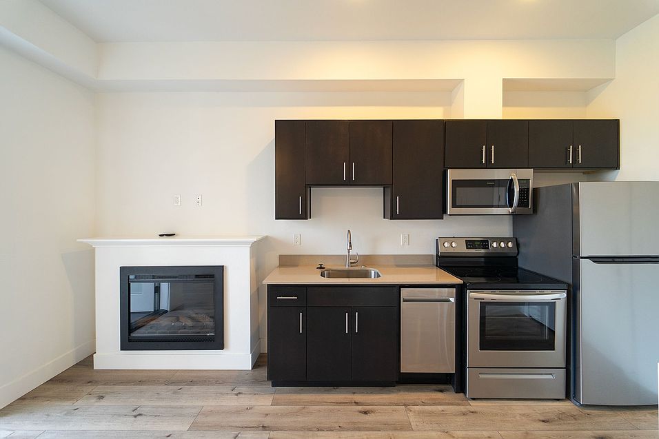 Unit 1306, Unit 2212, Unit 1212, Unit 1311