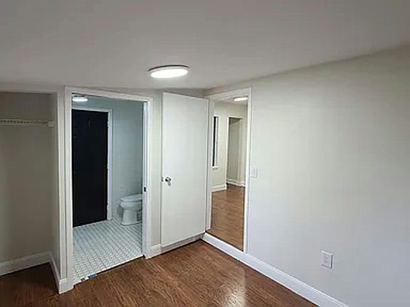 4th image of 4 E Bay St