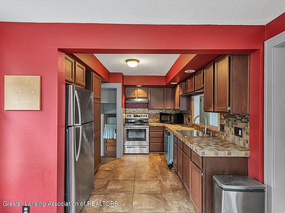 4th image of 613 Moores River Dr
