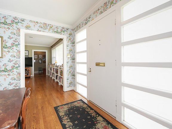 3rd image of 3718 Manton Dr