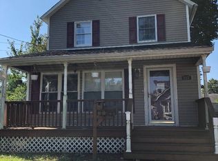 117 37th St, Lindenhurst, NY 11757