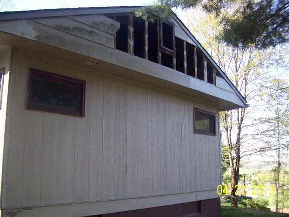 2nd image of 820 Altamont Dr SE