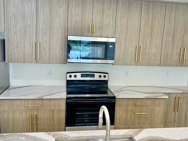6025 E Emigration Canyon Rd — Photo 12