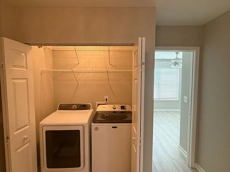 4101 Perrine St — Photo 15