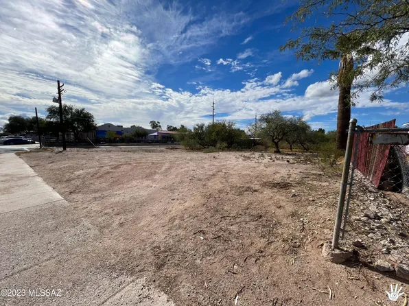 2552 S 8th Ave #18, Tucson, AZ 85713