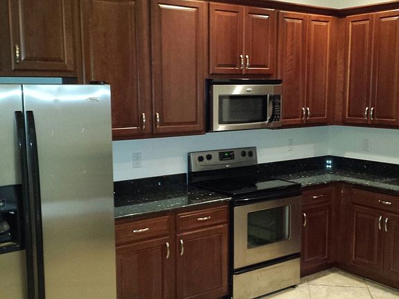 3rd image of 1571 SE Wilshire Pl