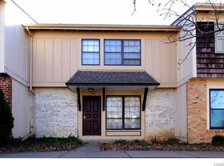 13388 Hiddendale Ln, Ballwin, MO