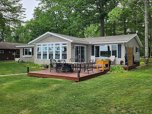 5th image of 1131 Lagoon Ave