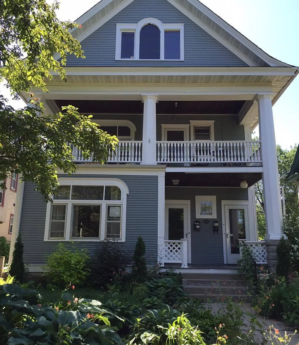 2 bed, 1250 sqft, $2,200 — Photo 1