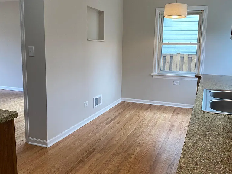 526 S Berkley Ave — Photo 10
