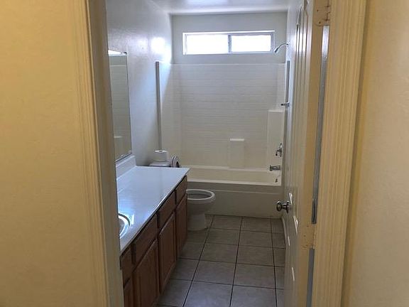 3rd image of 11608 W Purdue Ave