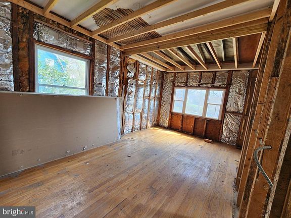 4th image of 6308 Beechwood Rd