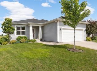 8276 Oakview Ct N, Maple Grove, MN 55369