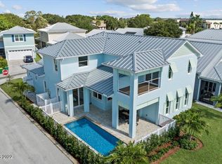 12 Cottage Ct, Cocoa Beach, FL 32931