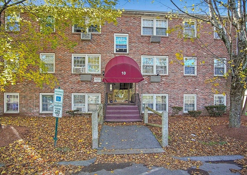 1st image of 10 Danbury Dr APT 3