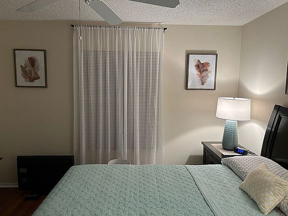 5th image of 3520 Amelia Ave