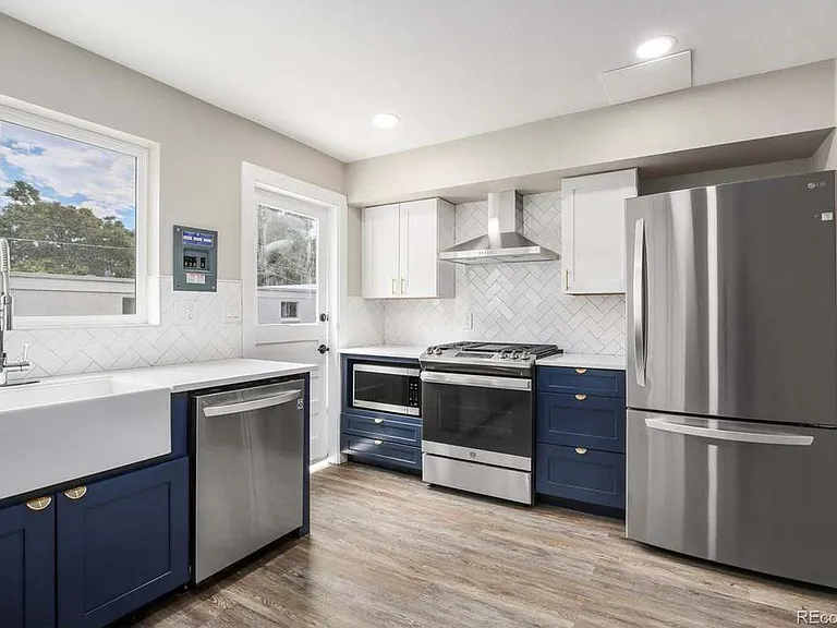 4340 N Decatur St — Photo 9