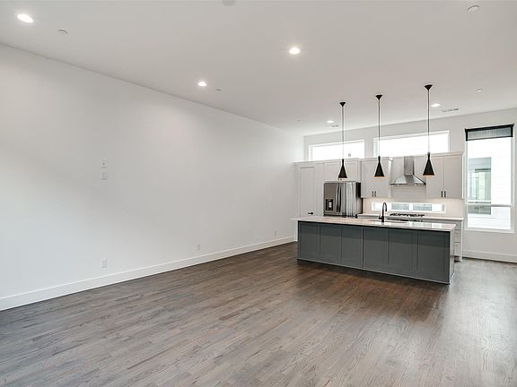 5th image of 5708 Lindell Ave #102
