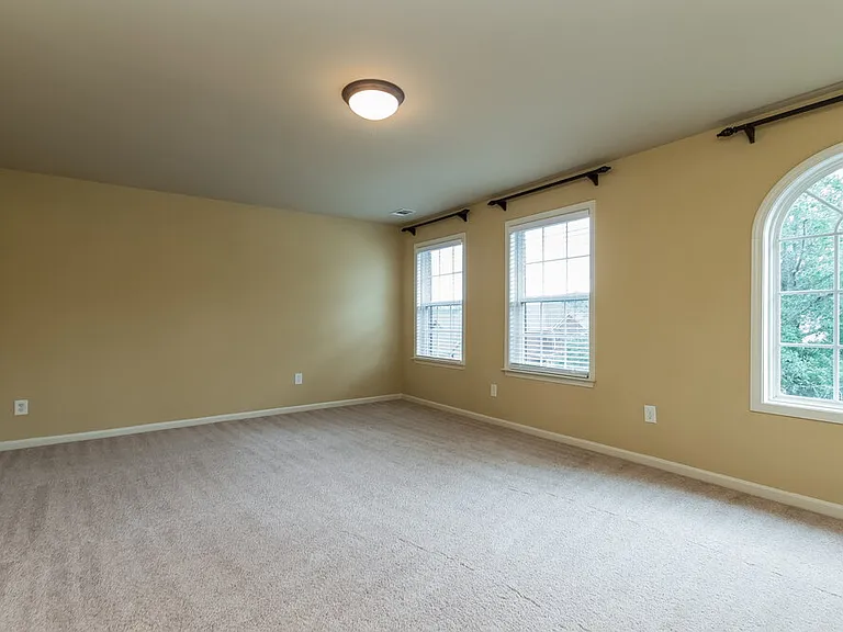 3925 Village Estates Ct — Photo 10