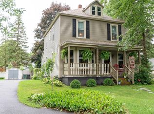 2420 Hartland St, Niskayuna, NY 12309