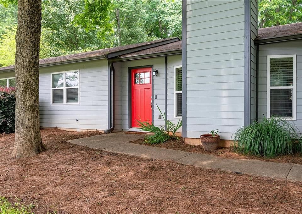 1st image of 609 Hearth Pl