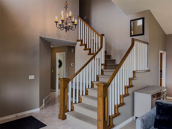 3rd image of 101 Coppertree Ct