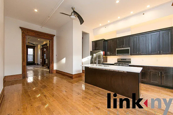 Rented by Link NY Realty | media 26