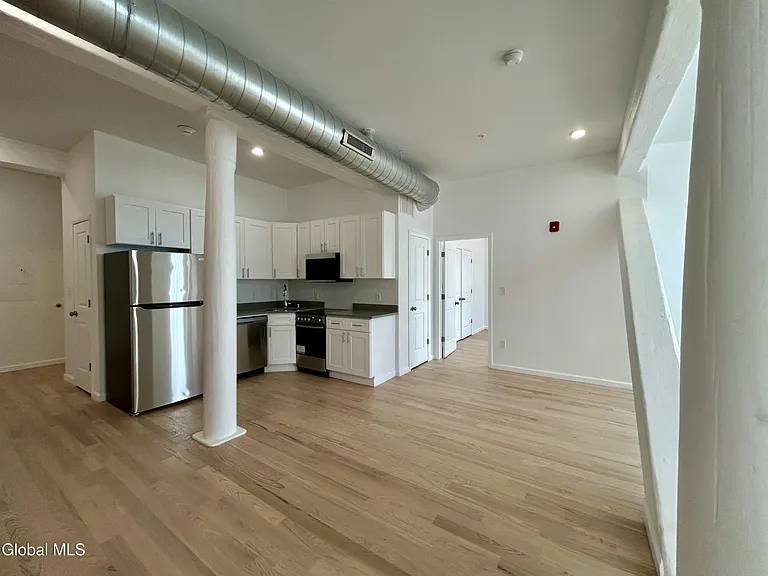 155 River St #2C — Photo 8