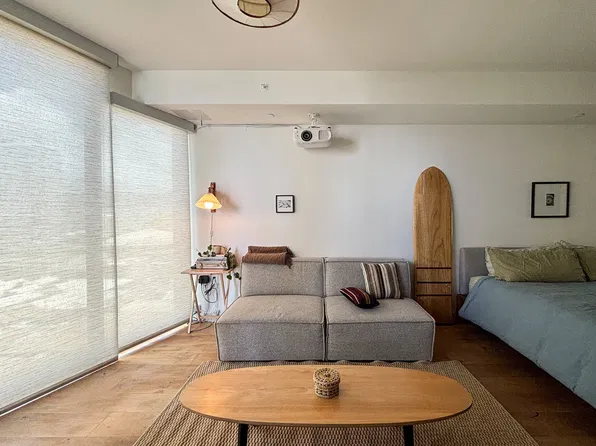1001 Queen St #1411, Honolulu, HI 96814