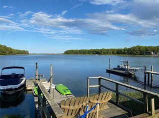 3475 Wells Rd, Peconic, NY 11958