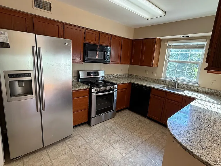 12700 Nettlecreek Pl — Photo 5