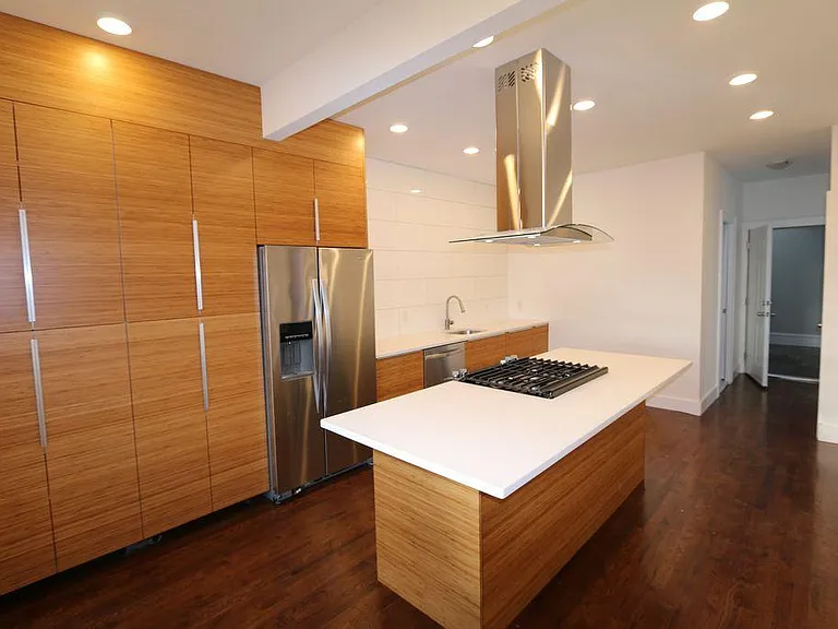 Manor Ave — Photo 1