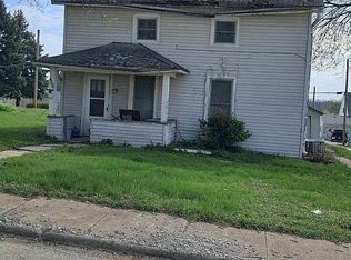 704 Adams St, Corning, IA 50841