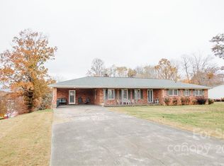 219 Ridge Rd, Marion, NC 28752