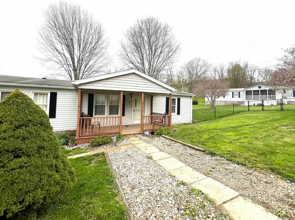 71 Pretty View Dr, Lost Creek, WV 26385
