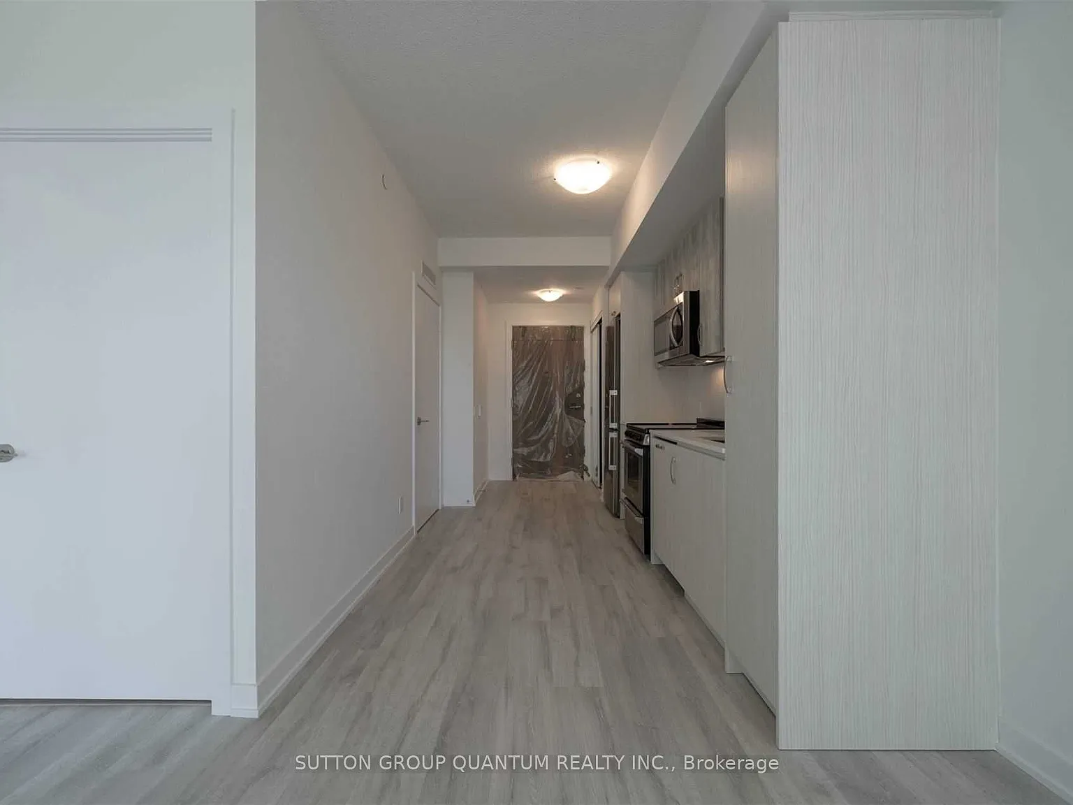 251 Manitoba St — Photo 3